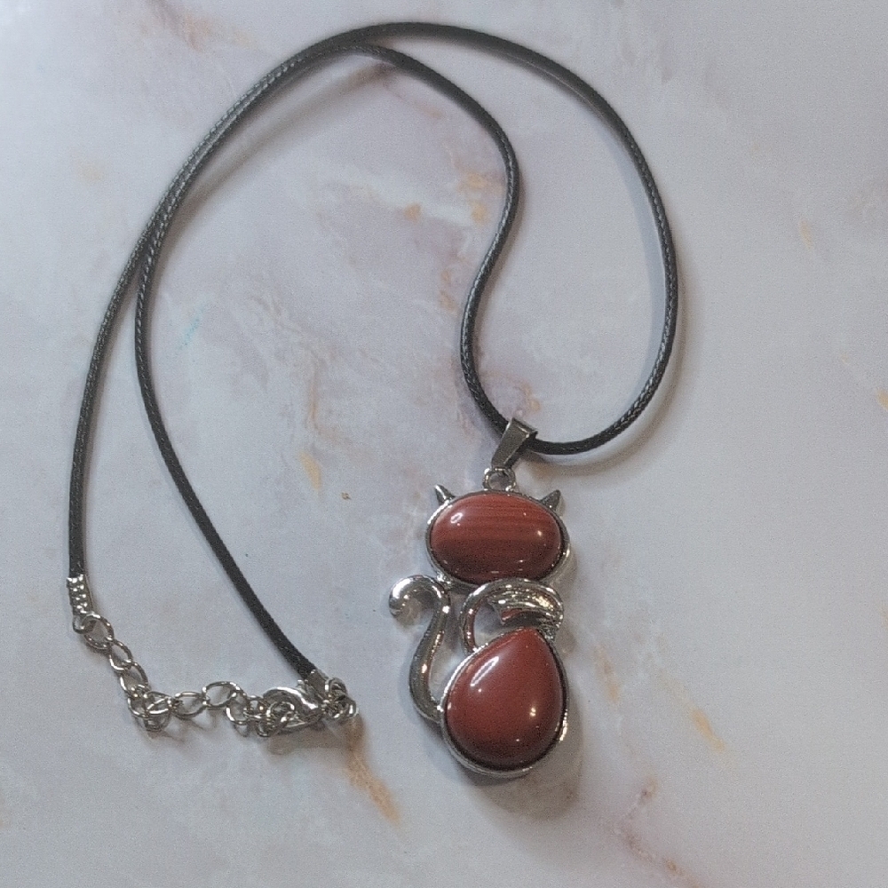 Elegant Silver and Brown Cat Pendant Necklace